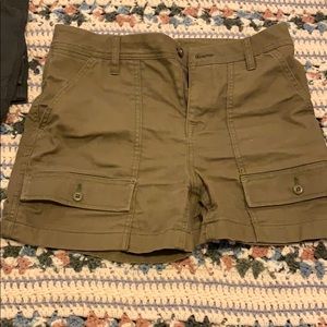 REI women’s cargo shorts—LIKE NEW